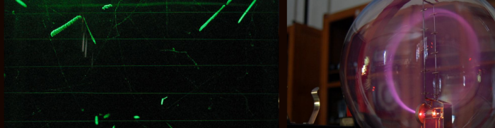 Die leuchtende Spur von Elektronen in einer Nebelkammer und die kreisförmige Bahn von Elektronen in einem Magnetfeld